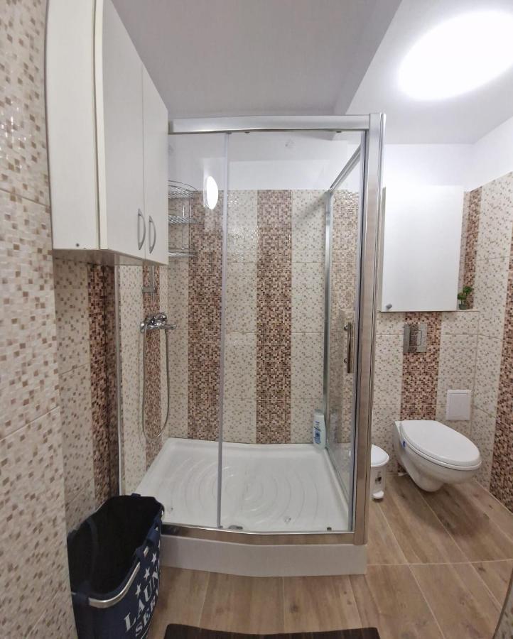 Laroka House Beautiful Apartment Universitate Center Bukarest Exteriör bild